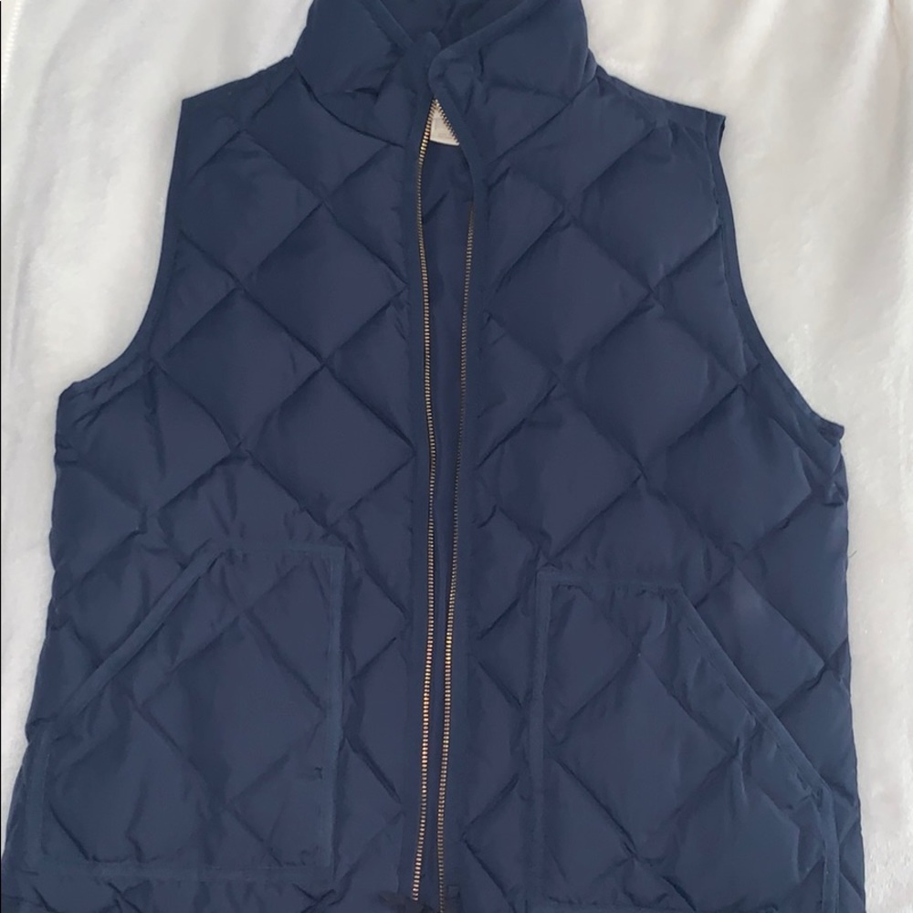 Jcrew Quilted Vest in Navy!